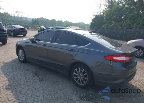 2015 Ford Fusion S z USA, uszkodzony, nr VIN 1FA6P0G70F5114820